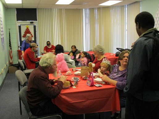 Everyone is eating lunch in the pancake room